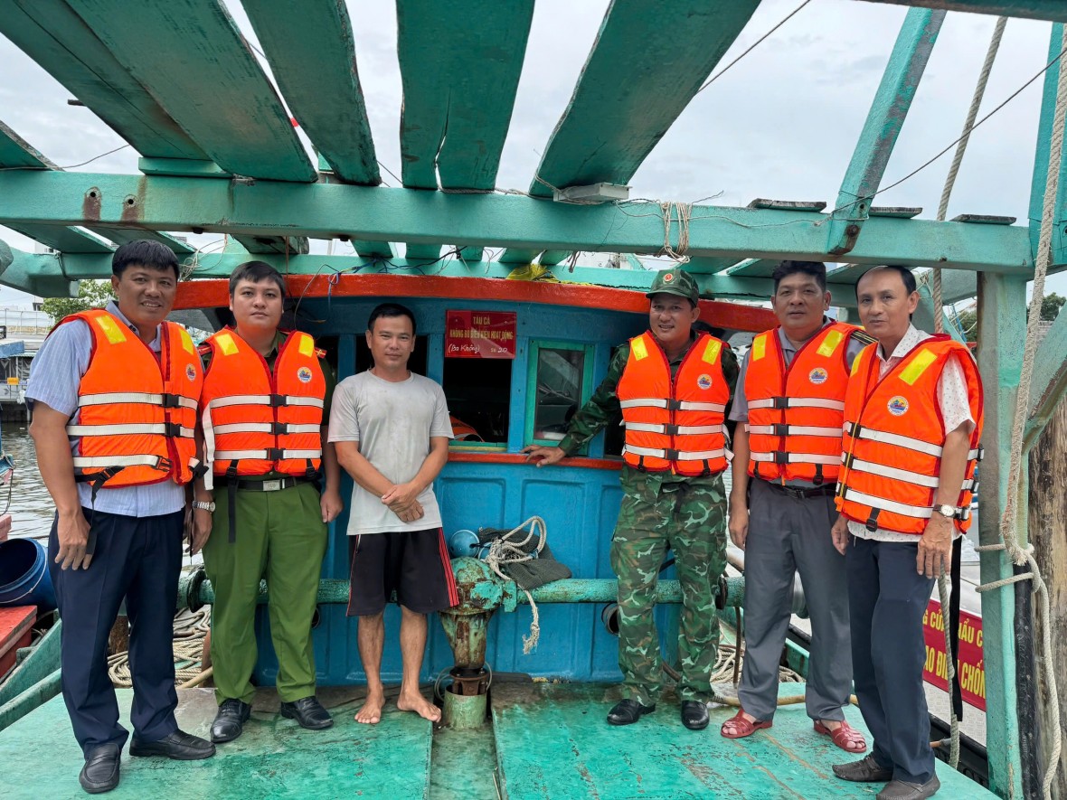 Đặc khu Phú Quốc mở cao điểm xử lý tàu cá “3 không”, quyết tâm chống khai thác IUU Đặc khu Phú Quốc mở cao điểm xử lý tàu cá “3 không”, quyết tâm chống khai thác IUU