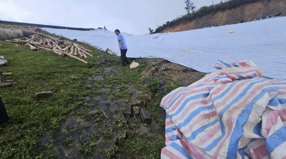 Hồ chứa 1,7 triệu m³ nước ở Lâm Đồng có nguy cơ vỡ đập, khẩn cấp di dời dân trong đêm