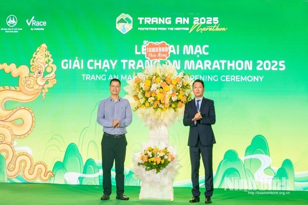 Hơn 10.000 vận động viên tham gia giải chạy Tràng An Marathon 2025 Hơn 10.000 vận động viên tham gia giải chạy Tràng An Marathon 2025