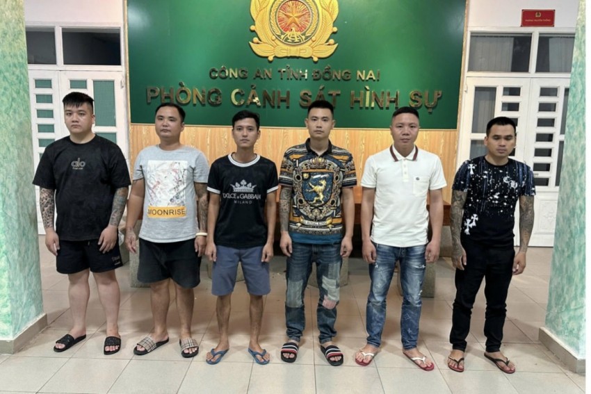 Bắt giữ nhóm đối tượng cho vay lãi nặng trên 500%/năm Bắt giữ nhóm đối tượng cho vay lãi nặng trên 500%/năm