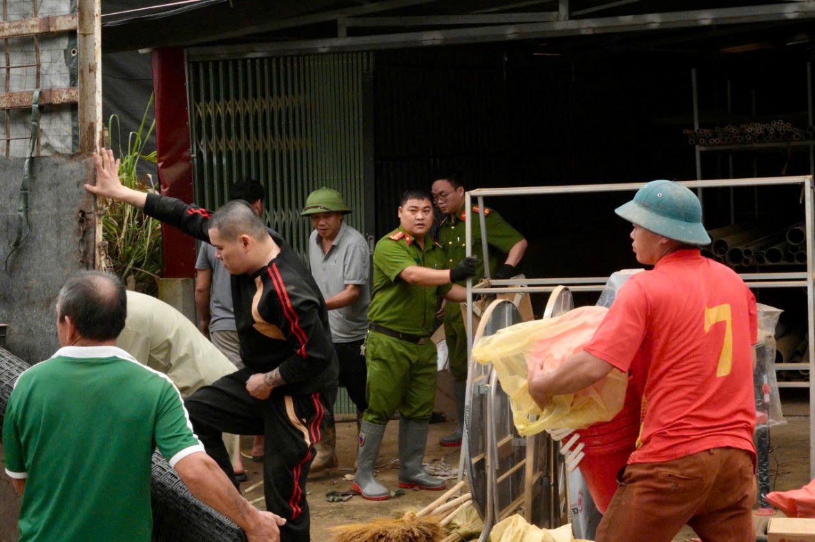 Thái Nguyên di dời khẩn cấp 5 hộ dân ra khỏi vùng sạt lở