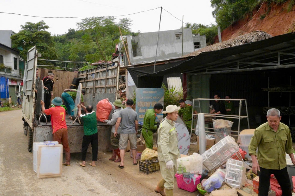 Thái Nguyên di dời khẩn cấp 5 hộ dân ra khỏi vùng sạt lở