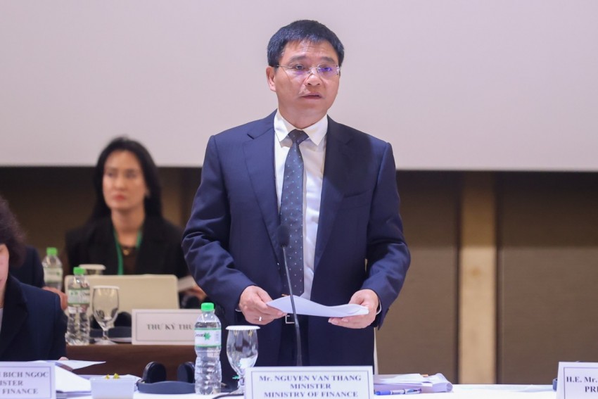 Thủ tướng đề nghị doanh nghiệp phải có sự thay đổi và thích ứng với chuyển đổi kép