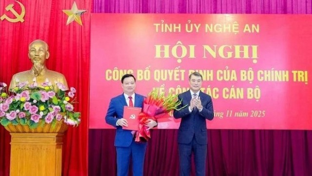 Ông Nguyễn Khắc Thận giữ chức Bí thư Tỉnh ủy Nghệ An