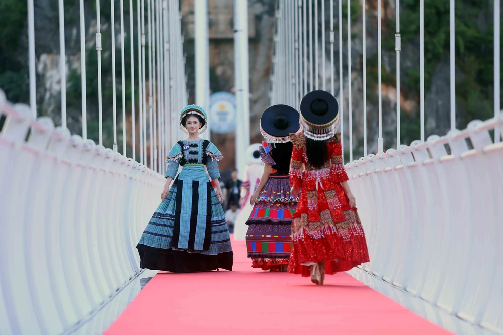 Mộc Châu Island: Nơi tôn vinh trí tuệ, tài năng, sắc đẹp của phụ nữ 54 dân tộc