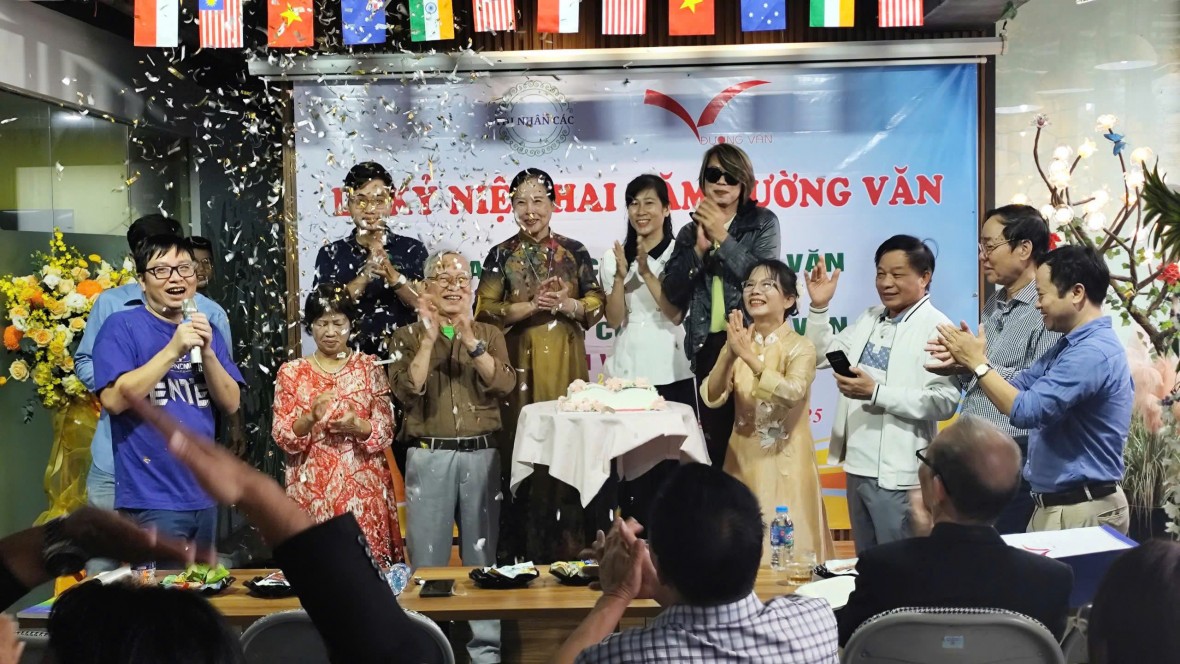 Trao giải cuộc thi viết tản văn 