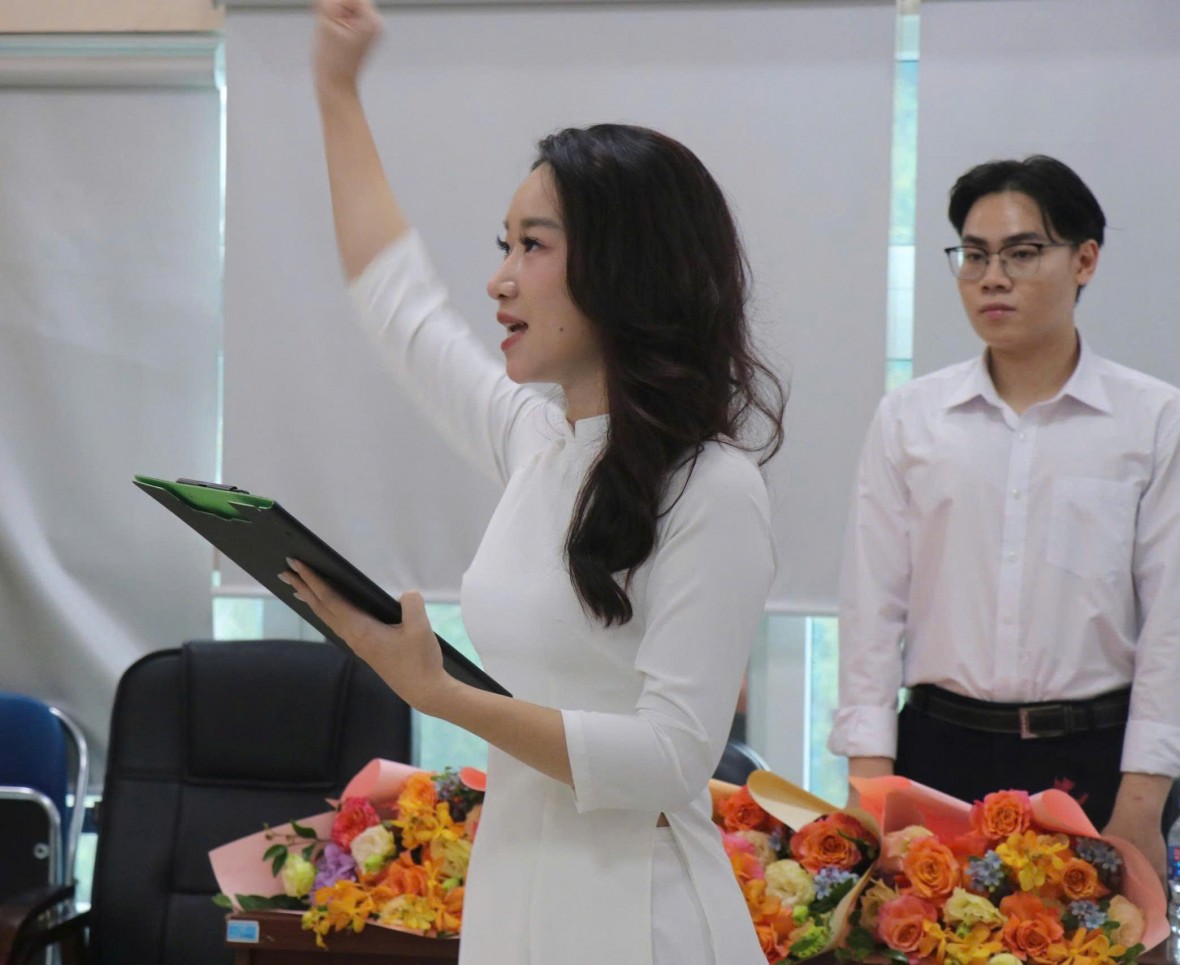 Đảng bộ Trường Đại học Thủ đô Hà Nội kết nạp thêm 3 Đảng viên mới