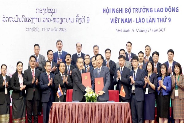 Tăng cường hợp tác Việt Nam - Lào trong lĩnh vực lao động