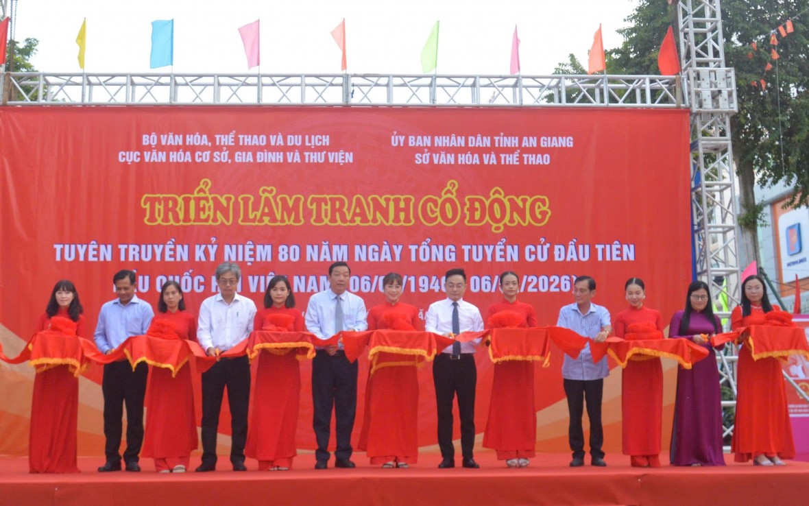 Triển lãm tranh cổ động tấm lớn tuyên truyền kỷ niệm 80 năm Ngày bầu cử Quốc hội Việt Nam tại An Giang Triển lãm tranh cổ động tấm lớn tuyên truyền kỷ niệm 80 năm Ngày bầu cử Quốc hội Việt Nam tại An Giang