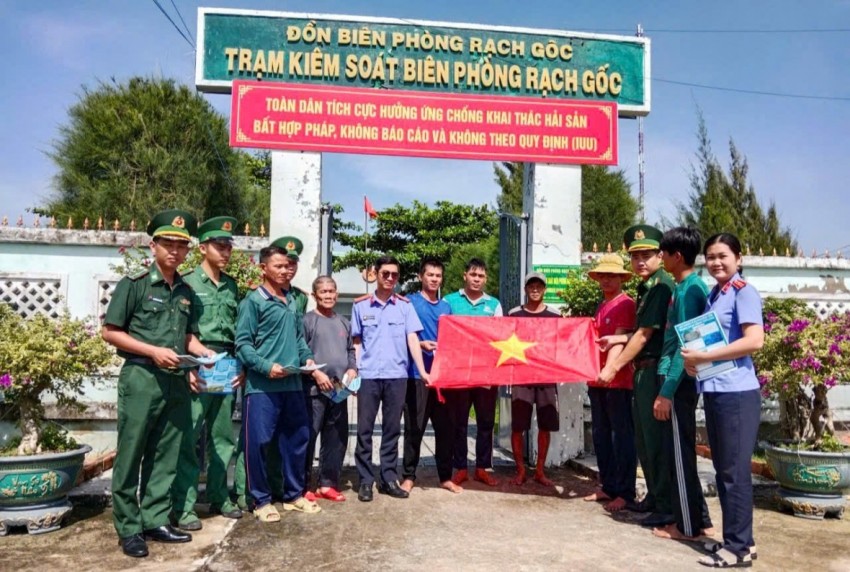 Cà Mau: Đồn Biên phòng Rạch Gốc và VKSND Khu vực 5 đẩy mạnh tuyên truyền IUU