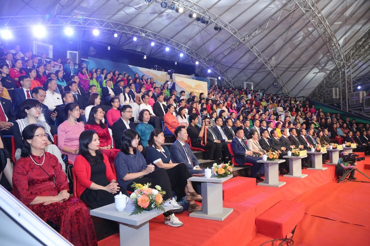 Xúc động chương trình 