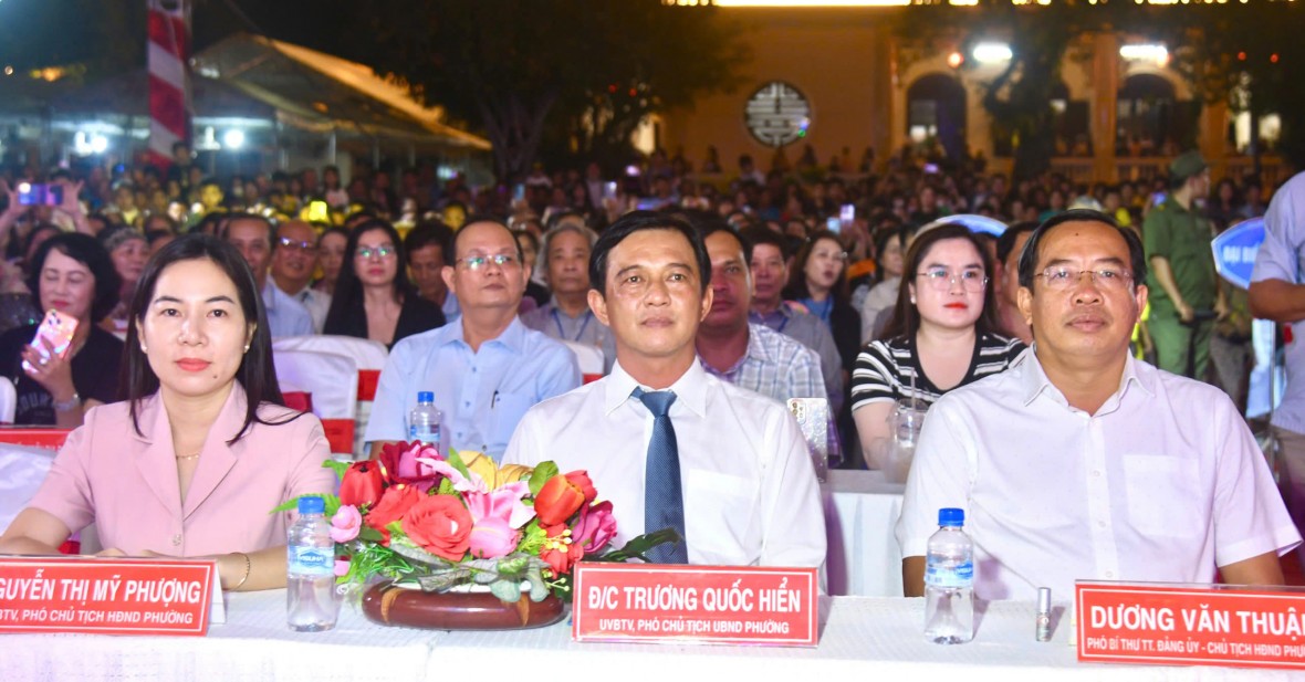 Khai mạc Lễ hội kỷ niệm 262 năm ngày mất bà Mạc Mi Cô và 245 năm ngày mất ông Mạc Thiên Tích