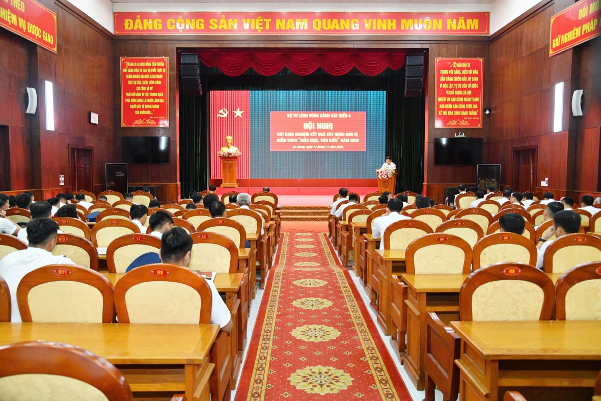 BTL Vùng Cảnh sát biển 4 rút kinh nghiệm xây dựng đơn vị điểm vững mạnh toàn diện “Mẫu mực tiêu biểu” năm 2025 BTL Vùng Cảnh sát biển 4 rút kinh nghiệm xây dựng đơn vị điểm vững mạnh toàn diện “Mẫu mực tiêu biểu” năm 2025
