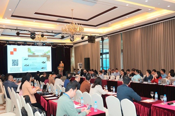 Quản lý tòa soạn hội tụ: Kinh nghiệm và giải pháp cho các cơ quan báo chí trong tình hình mới Quản lý tòa soạn hội tụ: Kinh nghiệm và giải pháp cho các cơ quan báo chí trong tình hình mới