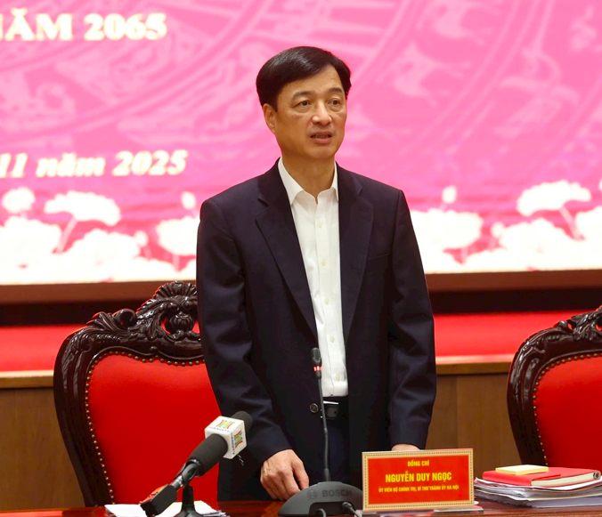 Bí thư Thành ủy Hà Nội Nguyễn Duy Ngọc phát biểu chỉ đạo tại hội nghị (Ảnh: Viết Thành). Bí thư Thành ủy Hà Nội Nguyễn Duy Ngọc phát biểu chỉ đạo tại hội nghị (Ảnh: Viết Thành).