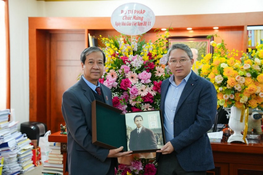 Bộ trưởng Nguyễn Hải Ninh bày tỏ sự tri ân sâu sắc đối với những đóng góp lặng thầm nhưng to lớn của đội ngũ nhà giáo cả nước.