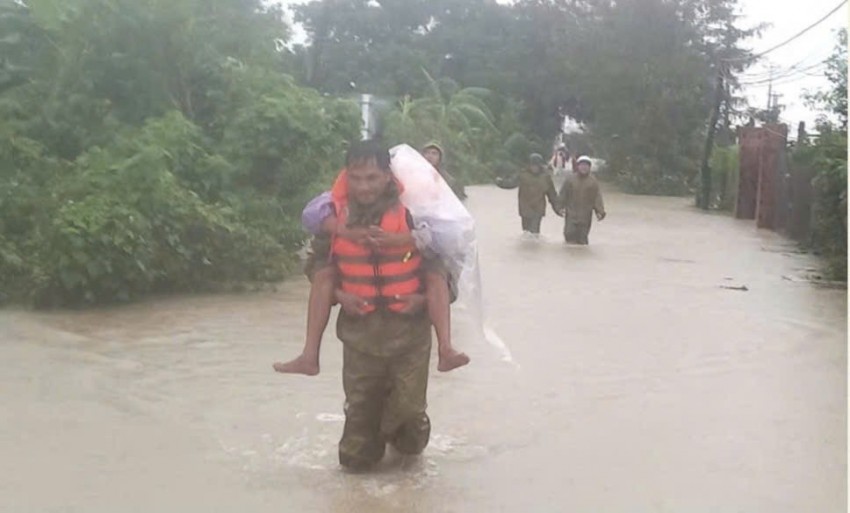 Thủ tướng yêu cầu tập trung ứng phó và khắc phục hậu quả mưa lũ đặc biệt lớn tại khu vực Trung Bộ