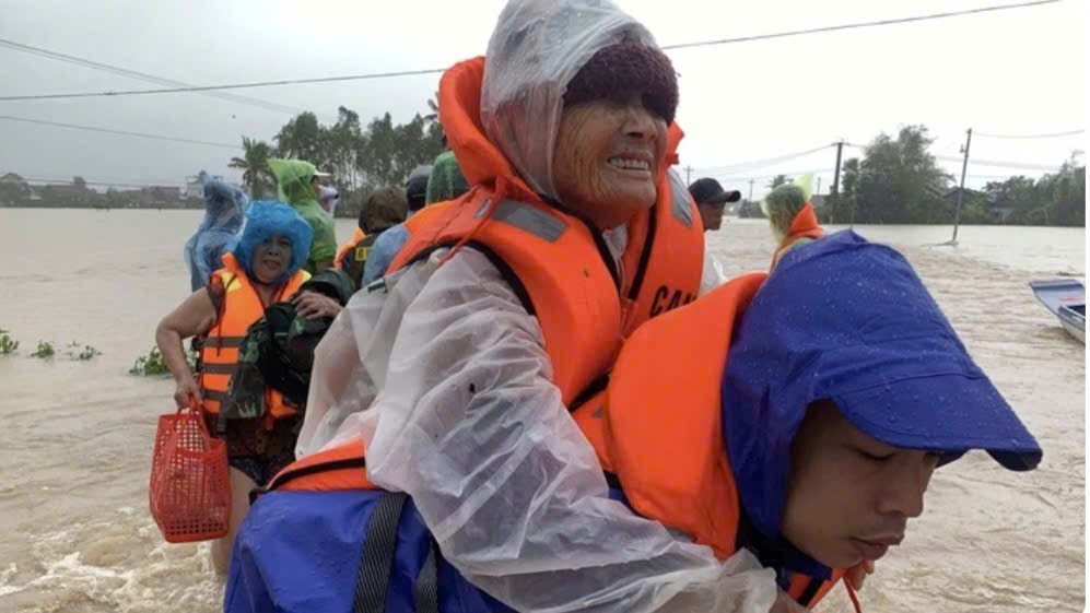 Đắk Lắk: Yêu cầu báo cáo đúng thiệt hại mưa lũ, ưu tiên cứu dân, khôi phục hạ tầng