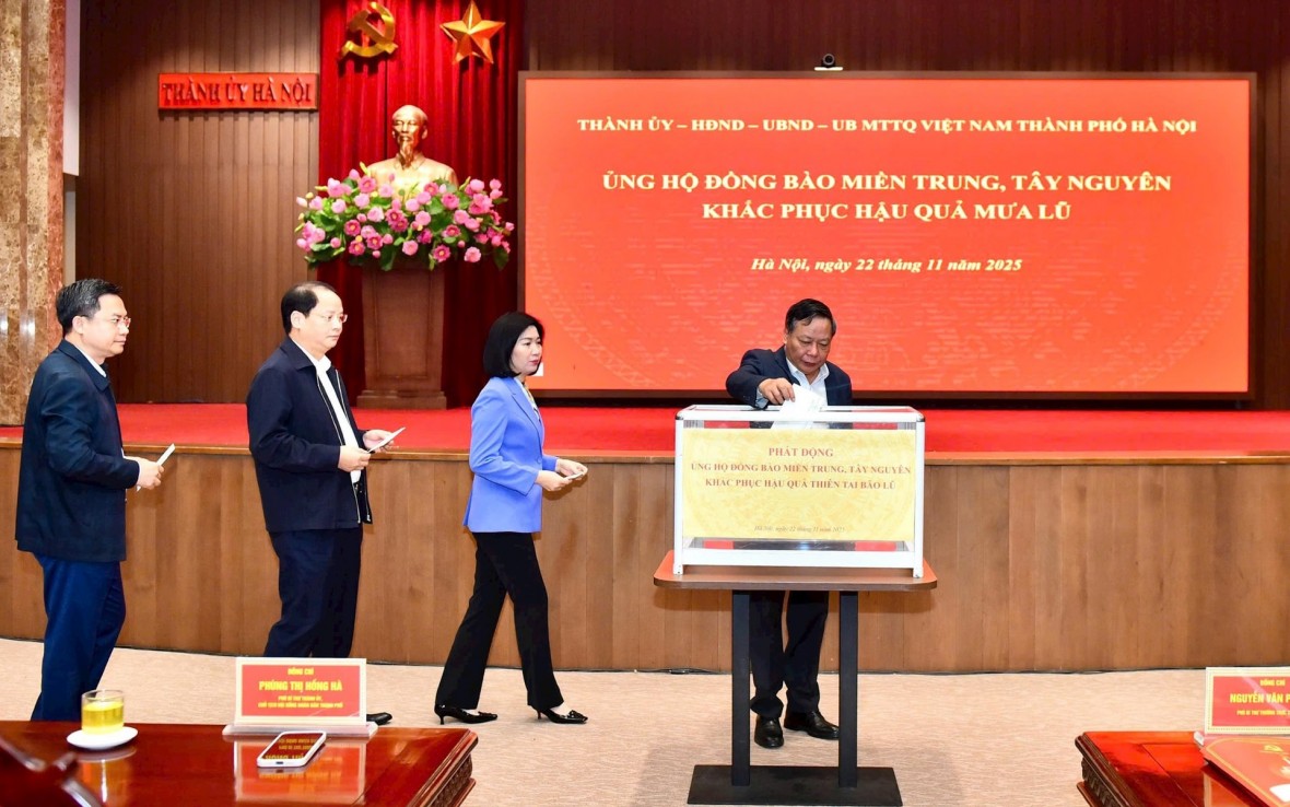 Thủ đô ủng hộ đồng bào miền Trung, Tây Nguyên khắc phục hậu quả mưa lũ