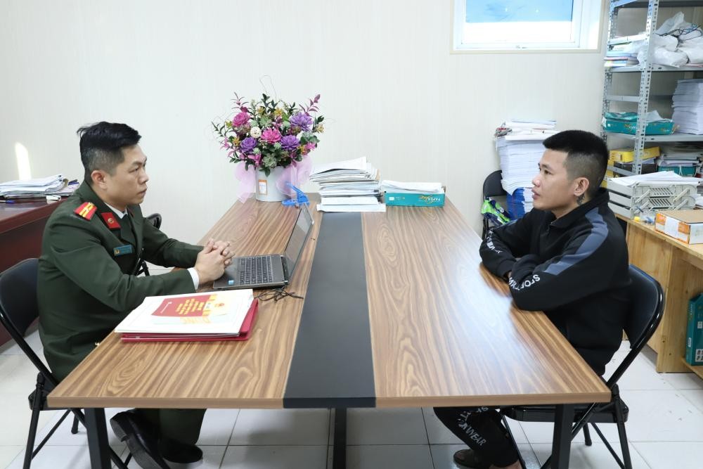 Đối tượng Nguyễn Văn Hai tại cơ quan CSĐT - Ảnh Công an Hà Tĩnh.