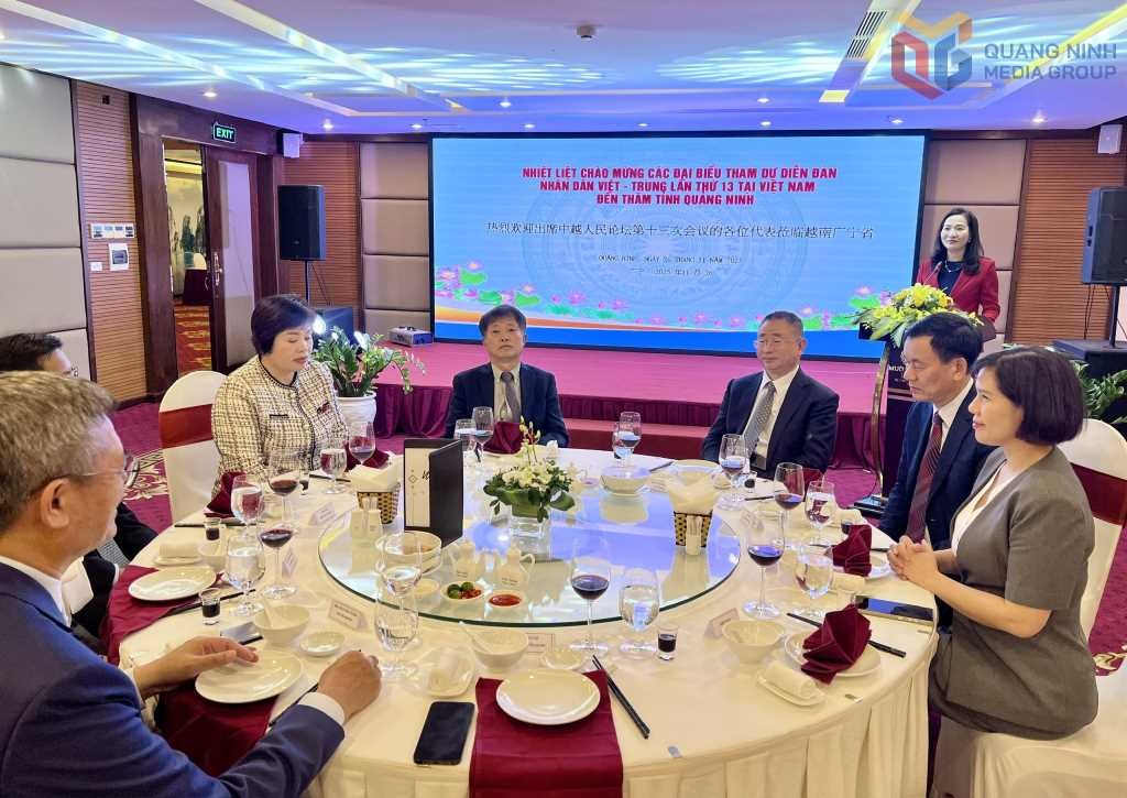 Quảng Ninh tăng cường hợp tác với đoàn học giả Trung Quốc