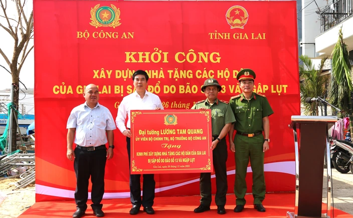 Bộ Công an khởi công xây dựng nhà tặng các hộ dân bị sập đổ do thiên tai tại Đắk Lắk