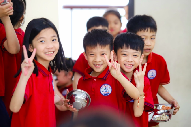 Từ năm học 2025 - 2026, Hà Nội sẽ thu tối đa 12.000 đồng cho mỗi 60 phút trông giữ học sinh ngoài giờ, áp dụng đối với trường tiểu học và THCS.