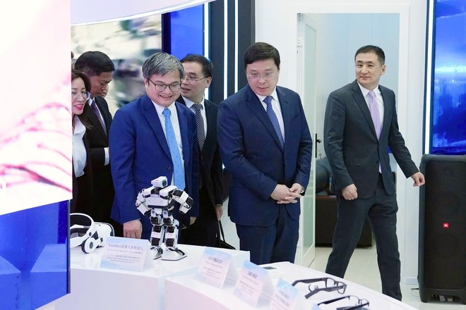 Ra mắt Trung tâm Trưng bày Hà Nội thuộc Trung tâm Hợp tác ứng dụng trí tuệ nhân tạo Trung Quốc - Việt Nam