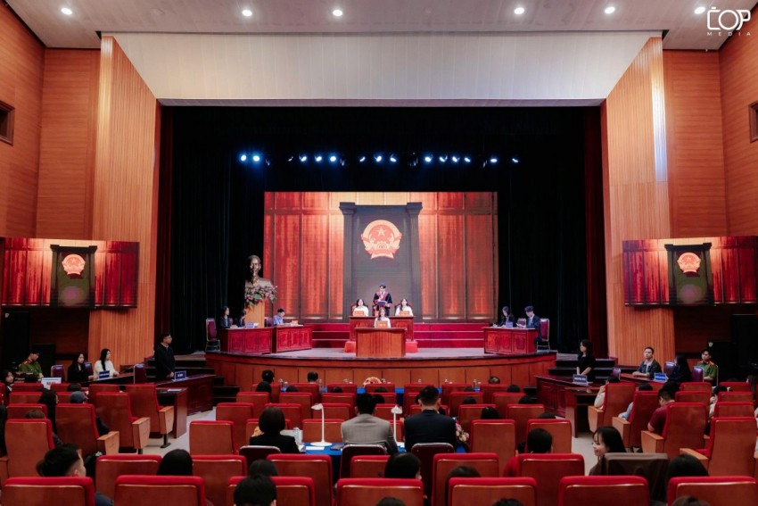 Trải nghiệm nghề luật tại phiên toà giả định 2025