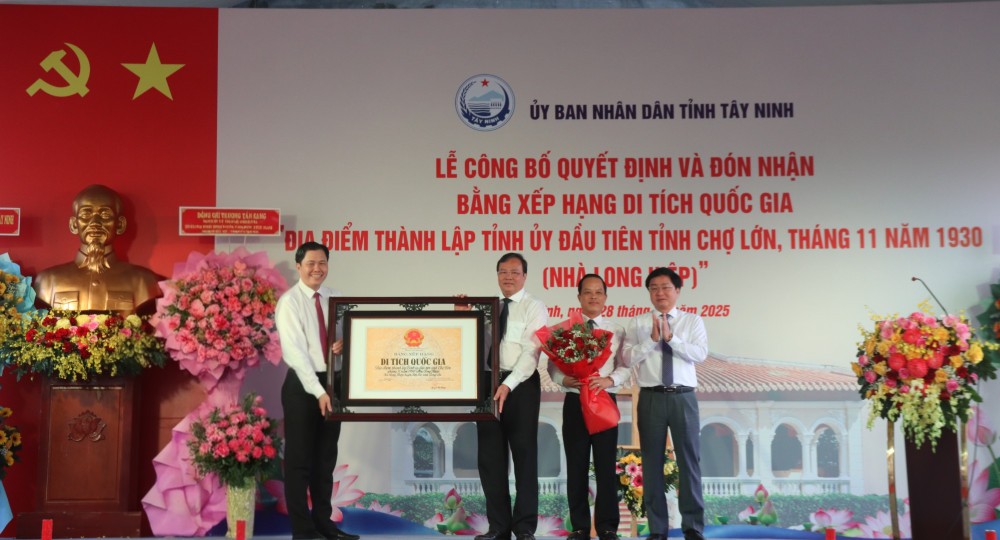 Tây Ninh đón nhận Bằng xếp hạng Di tích quốc gia Nhà Long Hiệp