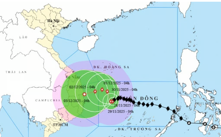 Hướng di chuyển của bão số 15 Koto.