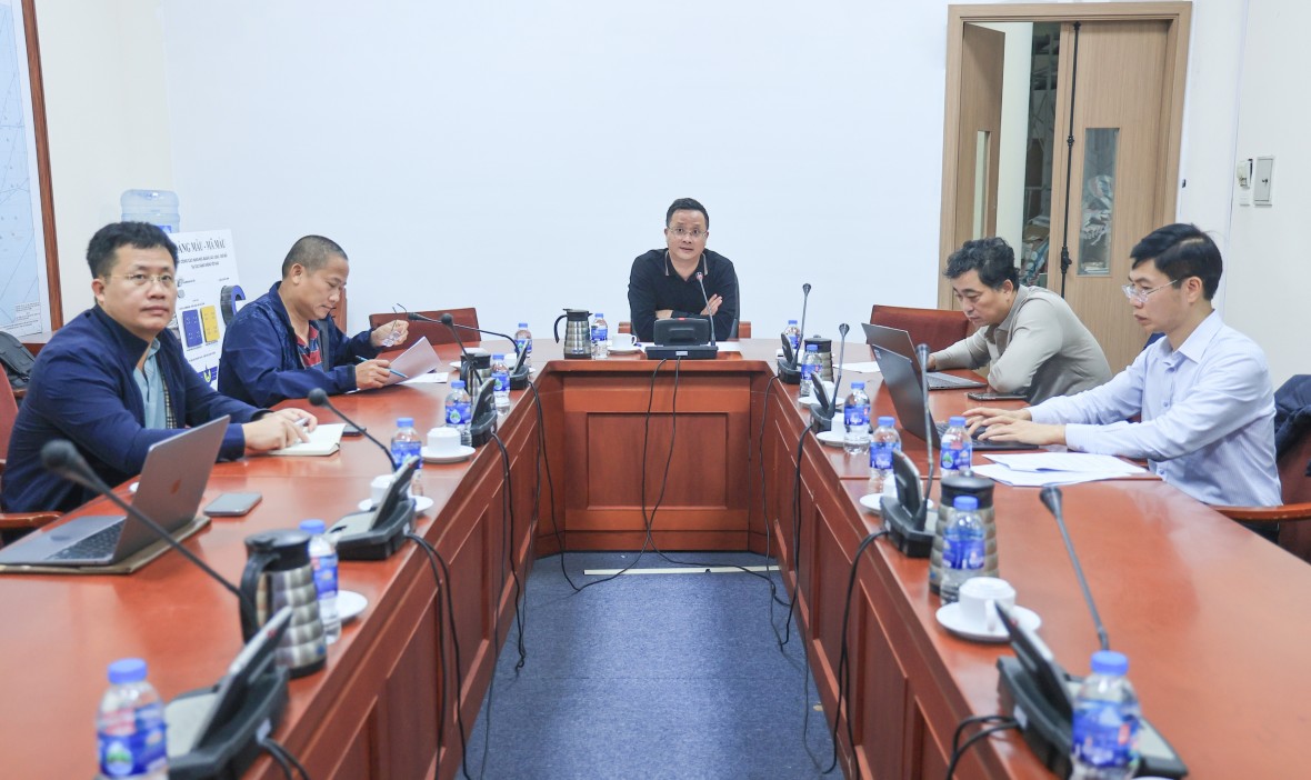 Cục trưởng Cục Hàng không Việt Nam Uông Việt Dũng chủ trì cuộc họp khẩn cấp. (Ảnh: Cục Hàng không Việt Nam) 