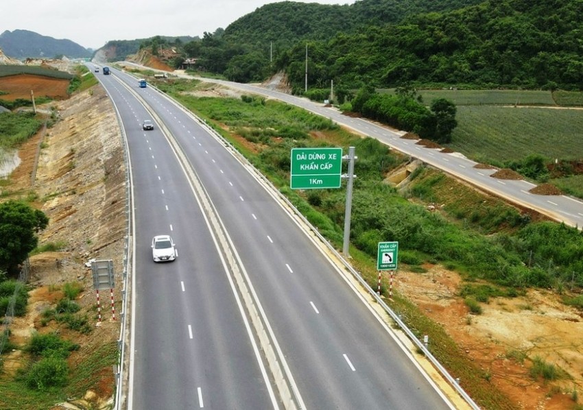 Đề xuất gần 16.000 tỷ đồng đầu tư cao tốc Việt Trì - Hòa Bình quy mô 4 làn xe