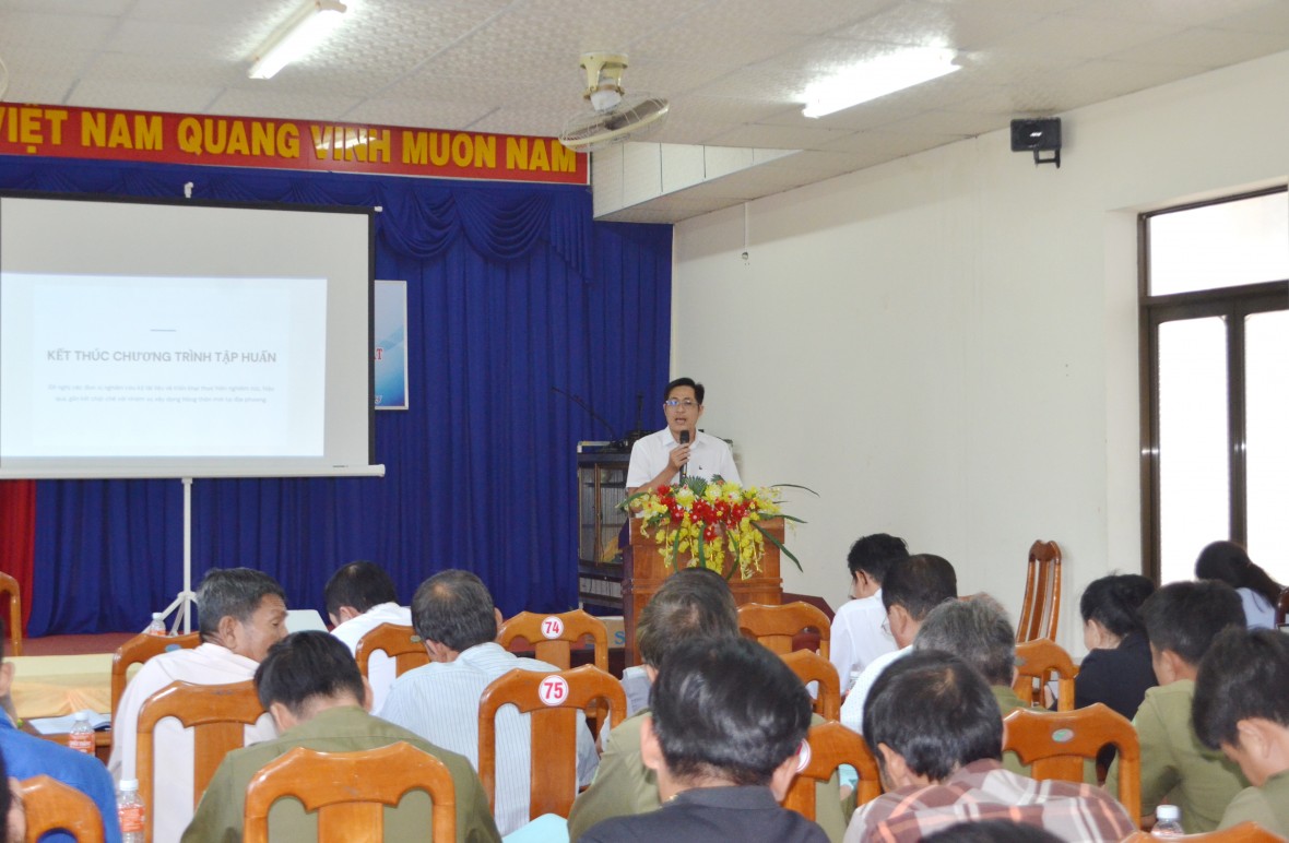 Cà Mau: Hỗ trợ chuẩn tiếp cận pháp luật gắn với xây dựng Nông thôn mới Cà Mau: Hỗ trợ chuẩn tiếp cận pháp luật gắn với xây dựng Nông thôn mới