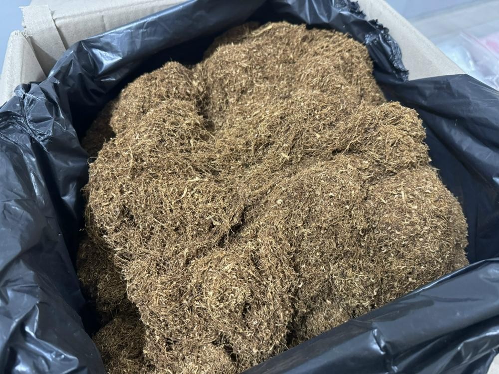 Nguyên liệu thảo mộc khô để sản xuất ma túy Tobaco - Ảnh Công an Hà Tĩnh.