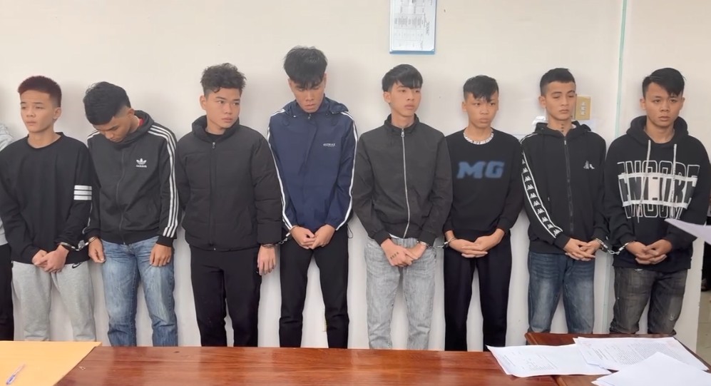 Nhóm đối tượng tham gia vụ hỗn chiến - Ảnh Công an Đà Nẵng. Nhóm đối tượng tham gia vụ hỗn chiến - Ảnh Công an Đà Nẵng.