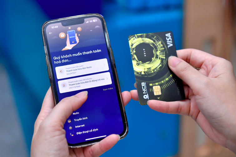 Bắt buộc xác thực sinh trắc học khi phát hành thẻ ngân hàng từ năm sau Bắt buộc xác thực sinh trắc học khi phát hành thẻ ngân hàng từ năm sau