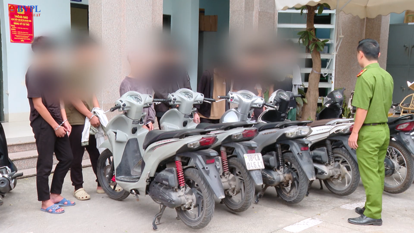 Triệt phá nhóm trẻ vị thành niên gây 10 vụ trộm xe vì nghiện game Triệt phá nhóm trẻ vị thành niên gây 10 vụ trộm xe vì nghiện game