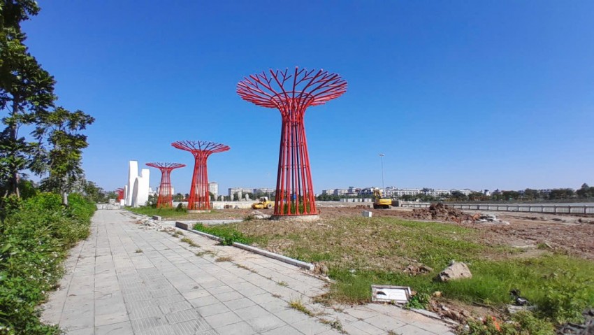 Cận cảnh Công viên Gia Lâm tăng tốc về đích trước tết Nguyên đán Cận cảnh Công viên Gia Lâm tăng tốc về đích trước tết Nguyên đán