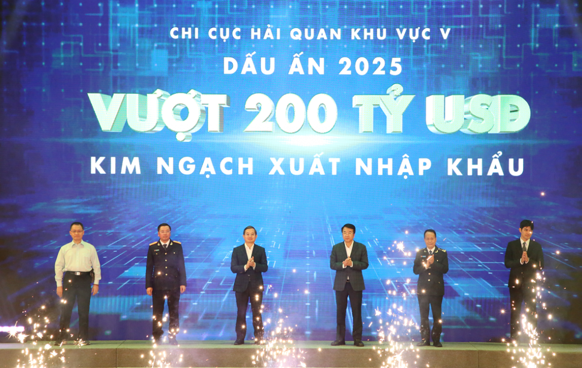 Chi cục Hải quan khu vực V: Kim ngạch xuất nhập khẩu vượt mốc 200 tỷ USD