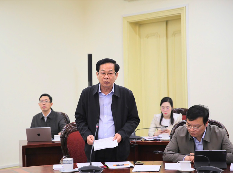 Bộ trưởng Bộ Nội vụ Đỗ Thanh Bình báo cáo tại buổi làm việc - Ảnh: VGP/Thu Giang