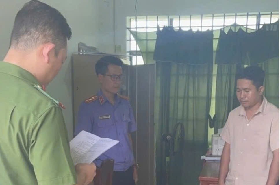 Bắt khẩn cấp công chức cấp xã ở Lâm Đồng liên quan vụ chiếm đoạt tiền cứu trợ mưa lũ