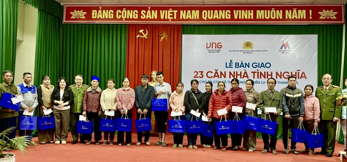 Trao tặng 23 căn nhà tình nghĩa cho các gia đình có hoàn cảnh đặc biệt khó khăn tại Thanh Hóa