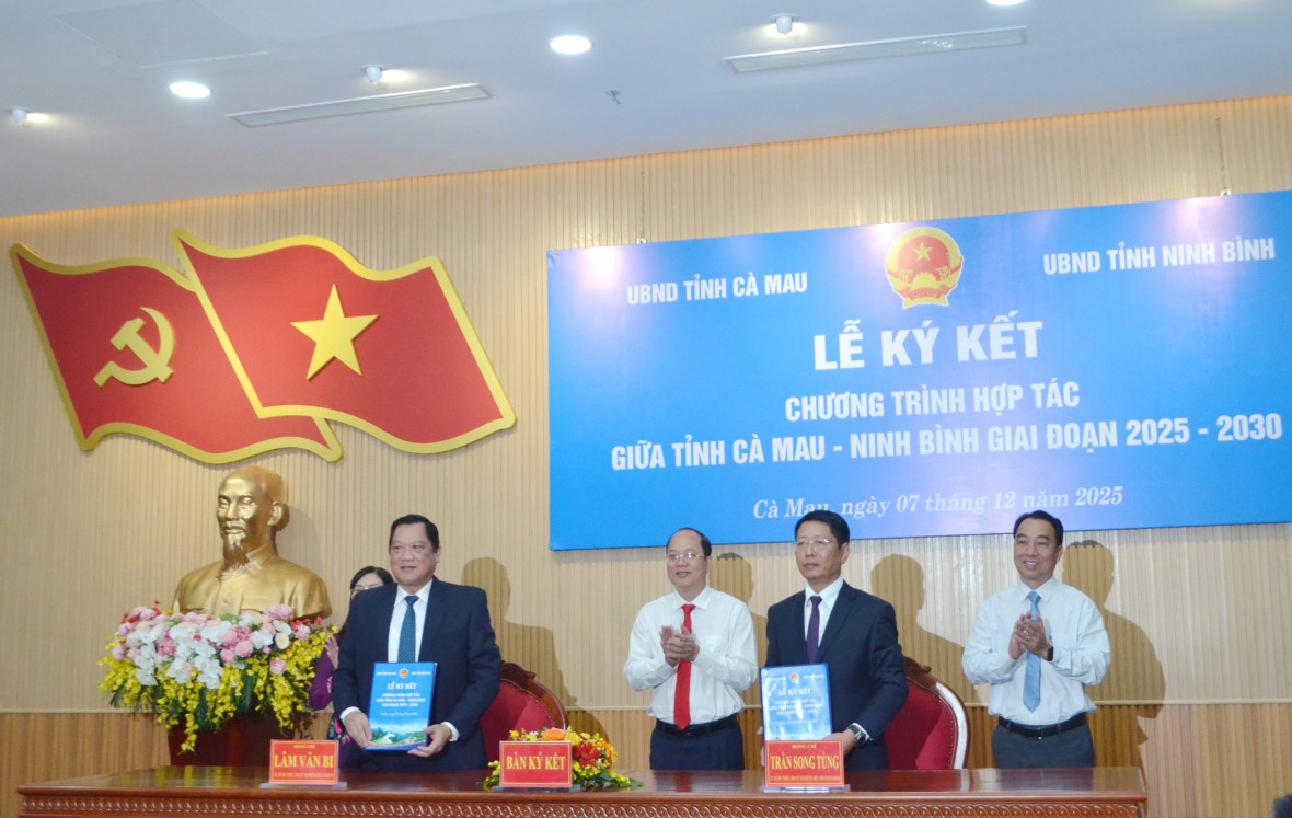 Ninh Bình hỗ trợ 20 tỷ đồng xây dựng, nâng cấp Trường Tiểu học ở vùng biển Cà Mau Ninh Bình hỗ trợ 20 tỷ đồng xây dựng, nâng cấp Trường Tiểu học ở vùng biển Cà Mau