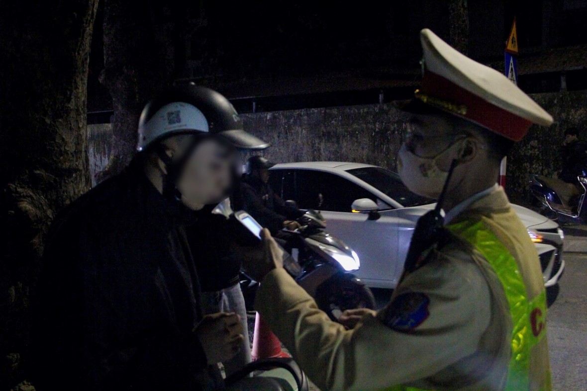 Hà Nội xử lý 129 trường hợp vi phạm nồng độ cồn, phạt gần 750 triệu đồng