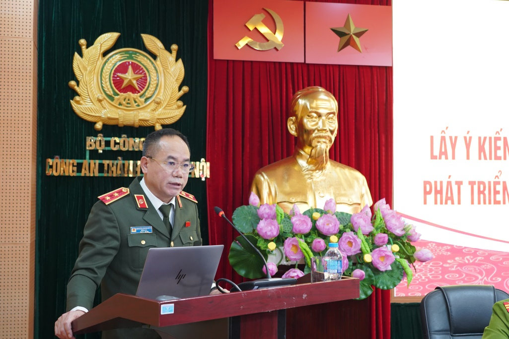 Trung tướng Nguyễn Thanh Tùng, Giám đốc CATP Hà Nội phát biểu khai mạc Hội thảo.