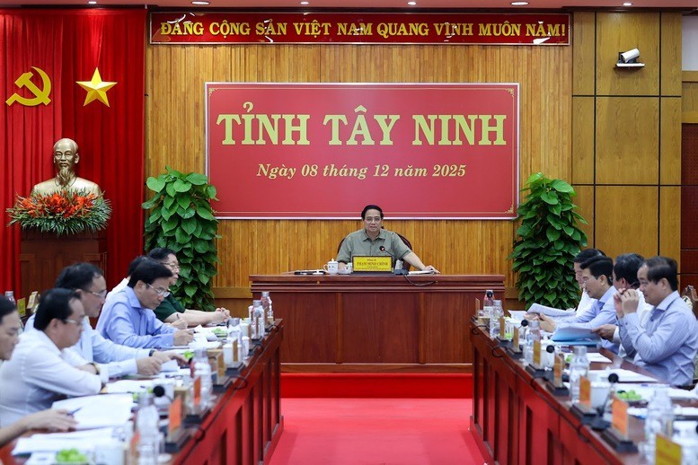 Thủ tướng yêu cầu Tây Ninh đạt tăng trưởng 2 con số nhưng phải bền vững Thủ tướng yêu cầu Tây Ninh đạt tăng trưởng 2 con số nhưng phải bền vững