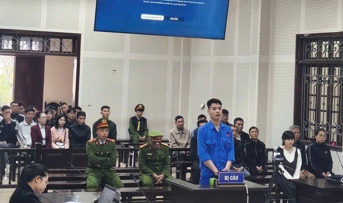 15 năm tù cho kẻ đâm người yêu cũ giữa phố ở Quảng Ninh 15 năm tù cho kẻ đâm người yêu cũ giữa phố ở Quảng Ninh