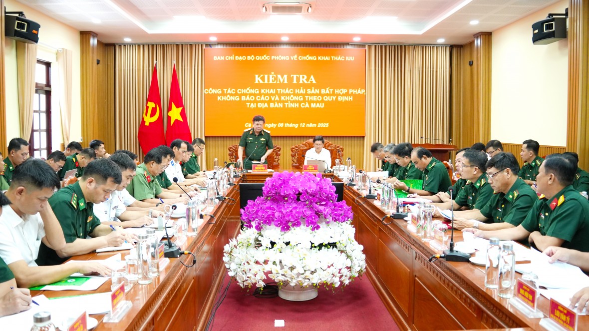 Đoàn công tác Bộ Quốc phòng kiểm tra công tác chống khai thác IUU tại Cà Mau Đoàn công tác Bộ Quốc phòng kiểm tra công tác chống khai thác IUU tại Cà Mau