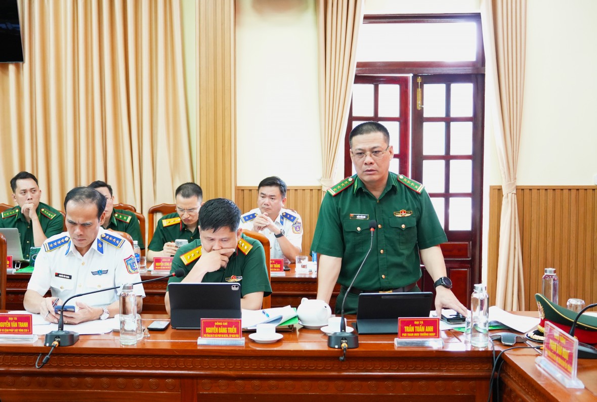 Đoàn công tác Bộ Quốc phòng kiểm tra công tác chống khai thác IUU tại Cà Mau Đoàn công tác Bộ Quốc phòng kiểm tra công tác chống khai thác IUU tại Cà Mau